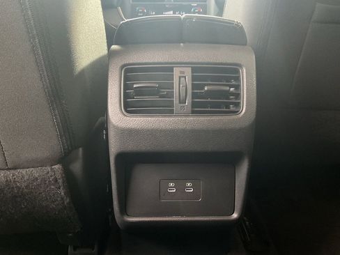 Used 2025 Nissan Rogue SV FWD image 11