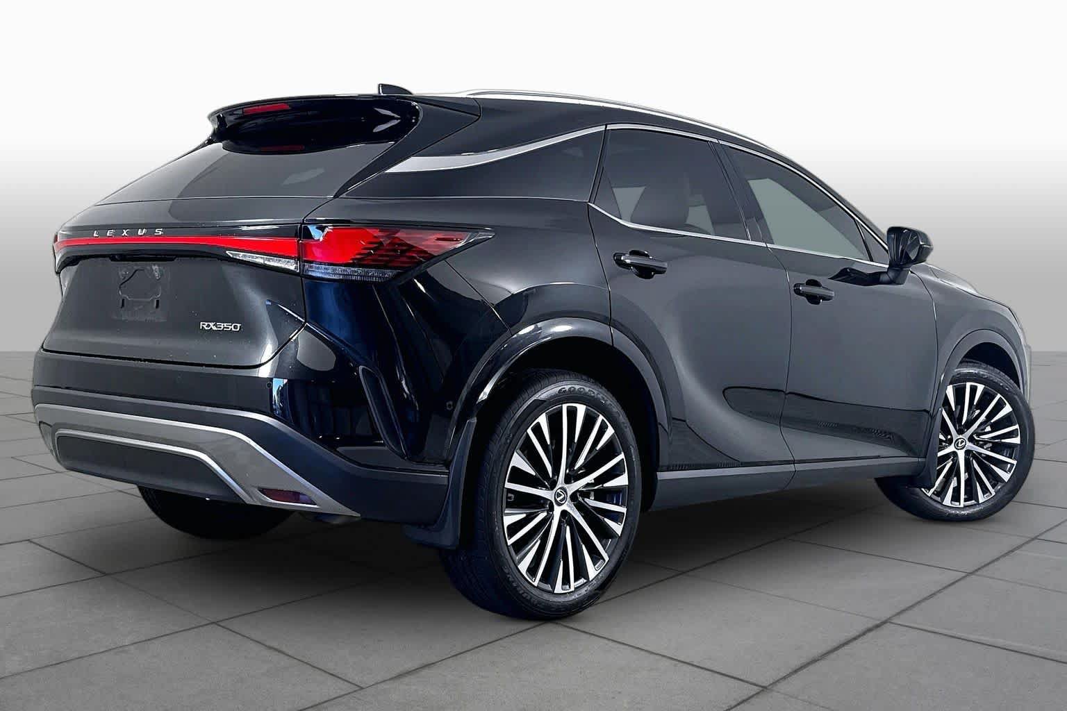 Used 2023 Lexus RX 350 Premium Plus w/ Cold Area Package FWD image 13