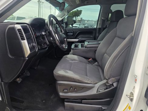 Used 2018 Chevrolet Silverado 1500 LT w/ All Star Edition RWD image 11