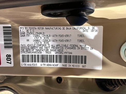 Used 2017 Toyota Tacoma TRD Sport AWD/4WD image 19