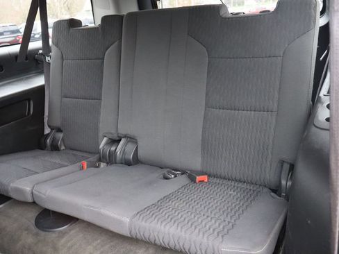 Used 2015 Chevrolet Suburban LS image 22