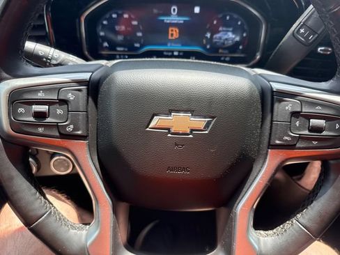 Used 2023 Chevrolet Silverado 1500 LT AWD/4WD image 25