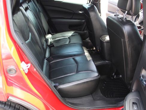 Used 2013 Dodge Avenger SXT w/ Blacktop Pkg FWD image 34