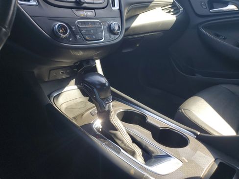 Used 2021 Chevrolet Malibu LT w/ Leather Package image 27