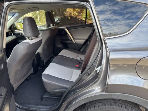 Used 2014 Toyota RAV4 LE image 4