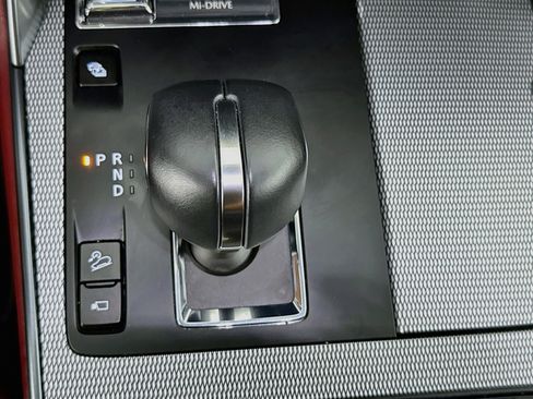 Used 2025 MAZDA CX-70 Plug-In Hybrid w/ Premium Plus AWD/4WD image 18