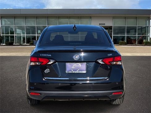 Used 2020 Nissan Versa SR w/ Convenience Package image 5