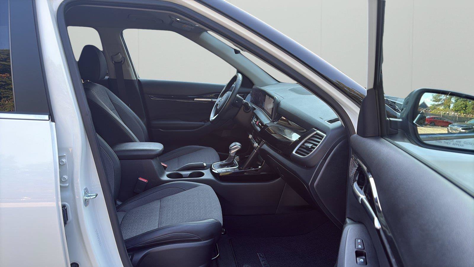 Used 2024 Kia Seltos S AWD/4WD image 14