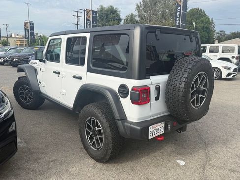 Used 2026 Jeep Wrangler Unlimited Rubicon AWD/4WD image 2
