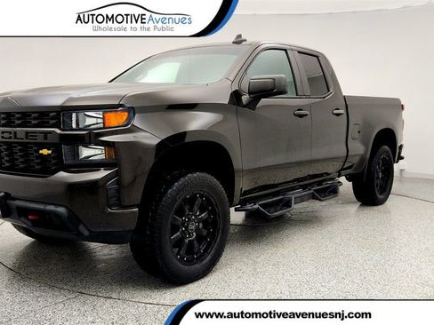 Used 2019 Chevrolet Silverado 1500 Custom w/ Custom Value Package image 1