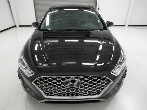 Used 2019 Hyundai Sonata Limited w/ Ultimate Package 04 image 2