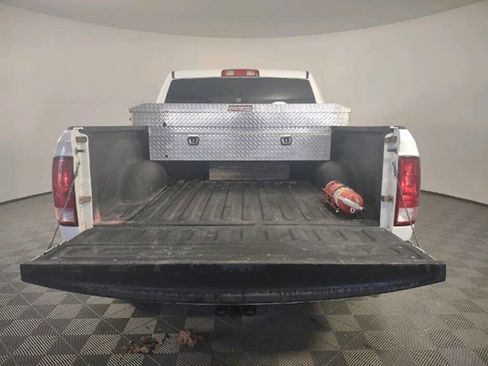 Used 2022 RAM 1500 Tradesman w/ Chrome Appearance Group image 5