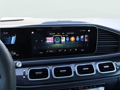 Certified 2022 Mercedes-Benz GLS 63 AMG 4MATIC image 24