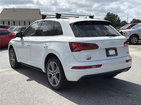 Used 2019 Audi Q5 2.0T Premium Plus w/ Premium Plus Package AWD/4WD image 7