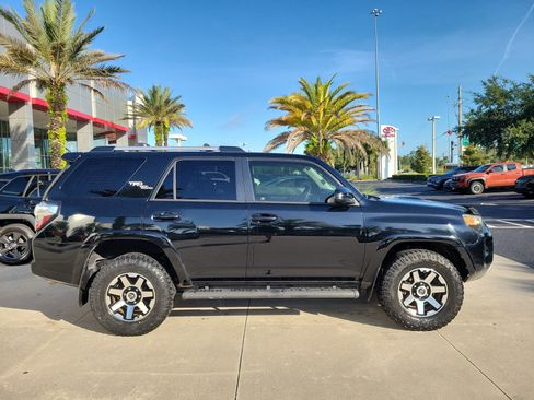 Used 2017 Toyota 4Runner TRD Off-Road AWD/4WD image 7