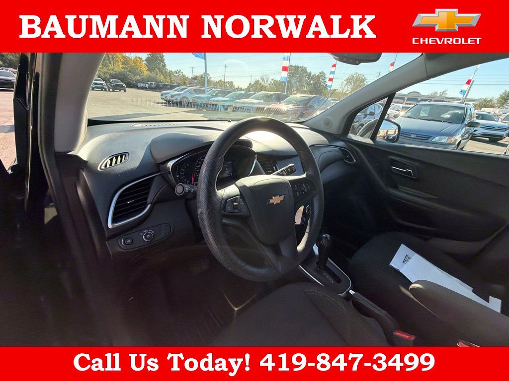 Used 2020 Chevrolet Trax LS w/ Tint and Cruise Package FWD image 15