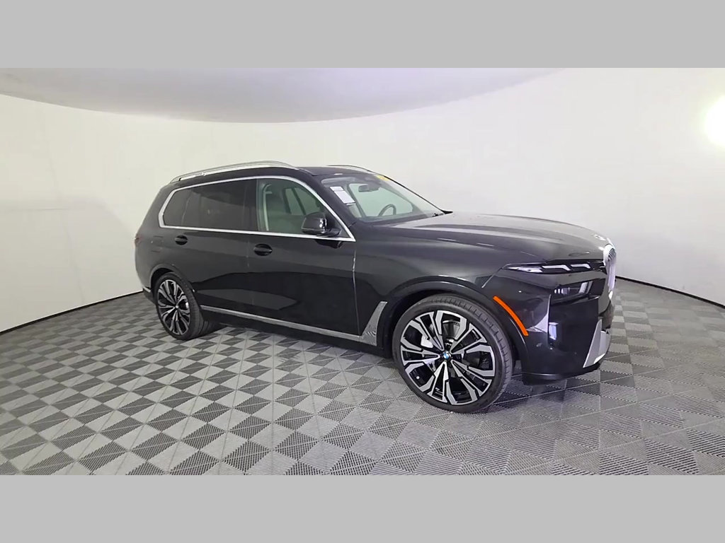 Used 2024 BMW X7 xDrive40i AWD/4WD image 34