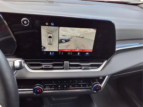 Used 2025 Chevrolet Equinox LT w/ Convenience Package II FWD image 14