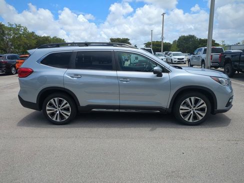 Used 2022 Subaru Ascent Limited w/ Technology Package AWD/4WD image 5