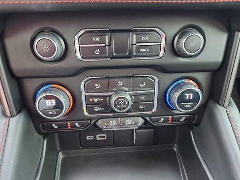 Used 2023 Chevrolet Suburban RST w/ Luxury Package image 21