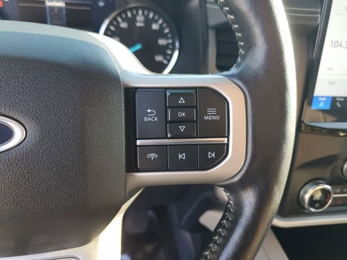 Used 2022 Ford Expedition XLT image 27