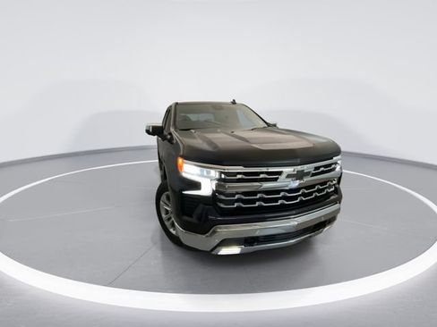 Used 2024 Chevrolet Silverado 1500 LTZ AWD/4WD image 9