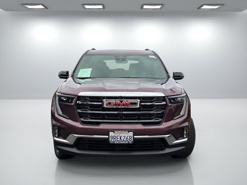 Used 2025 GMC Acadia Elevation w/ Elevation Premium Package image 2