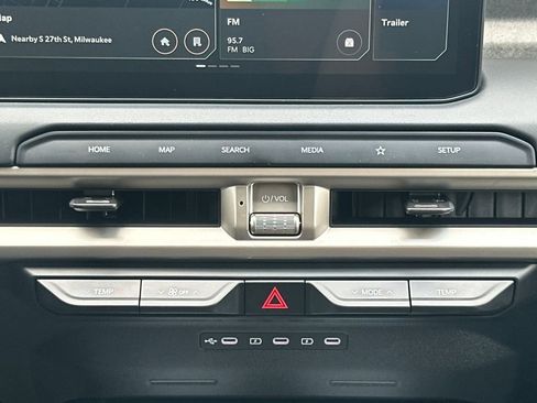 New 2027 Kia Telluride LX w/ Towing Package FWD image 26