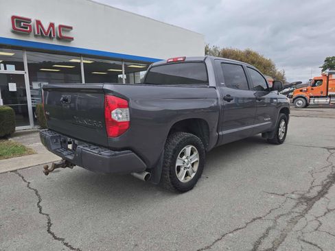 Used 2017 Toyota Tundra SR5 image 3