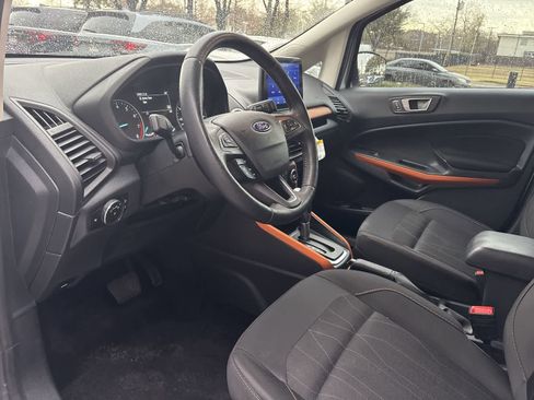Used 2021 Ford EcoSport SE w/ SE Convenience Package image 2