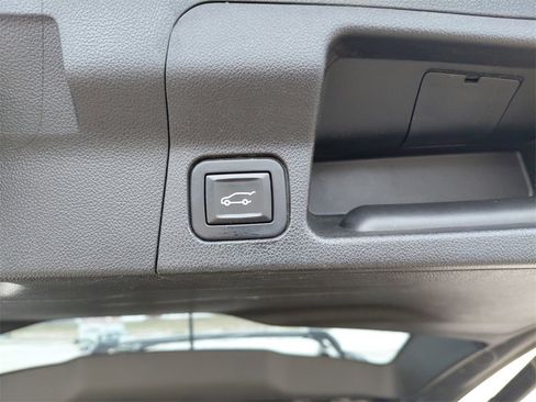 Used 2018 GMC Acadia SLT image 28