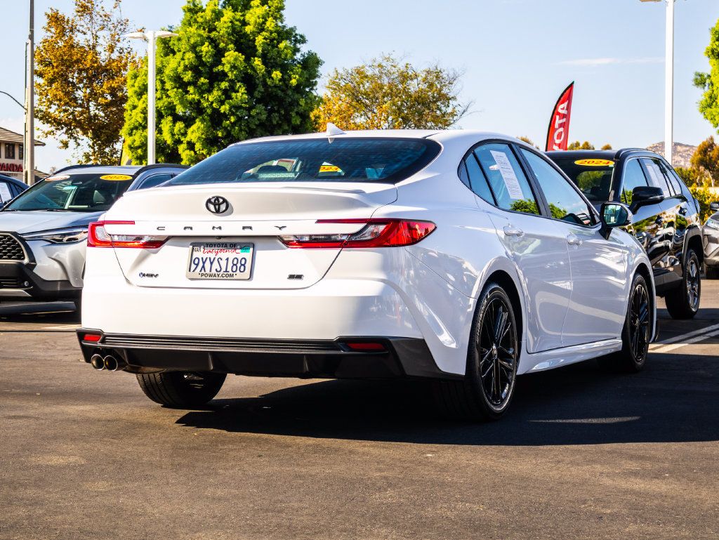 Used 2026 Toyota Camry SE FWD image 10