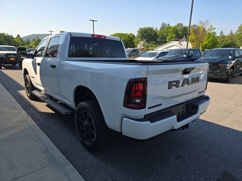 Used 2025 RAM 2500 Big Horn AWD/4WD image 4