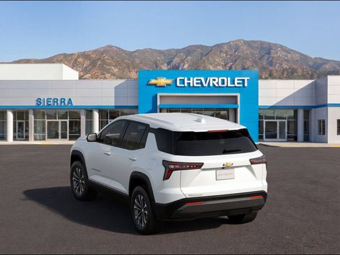 New 2026 Chevrolet Equinox LT w/ Safety and Technology Package FWD image 2