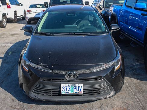 Used 2024 Toyota Corolla LE FWD image 3
