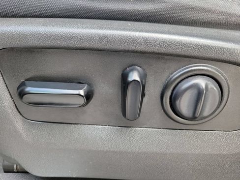 Used 2019 Chevrolet Silverado 1500 RST RWD image 17