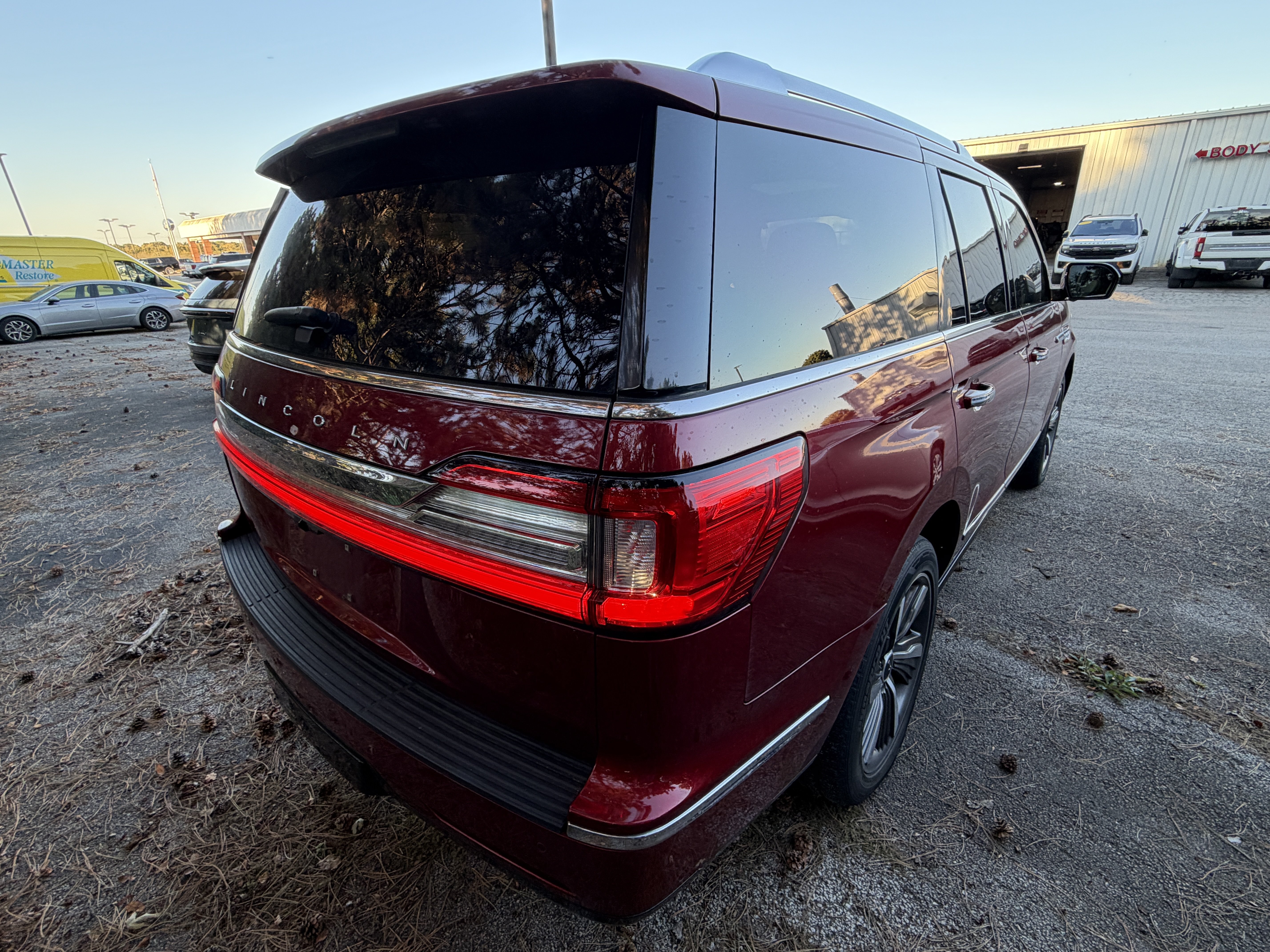 Used 2019 Lincoln Navigator Reserve AWD/4WD image 15
