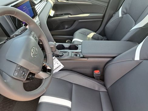 New 2026 Toyota Camry SE FWD image 17