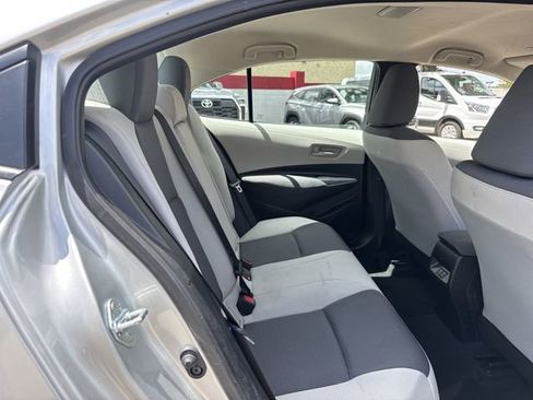 Used 2025 Toyota Corolla LE FWD image 30