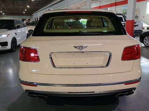 Used 2019 Bentley Bentayga AWD/4WD image 4