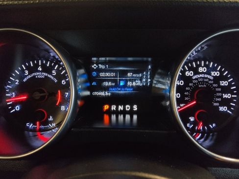 Used 2022 Ford Mustang Premium RWD image 23