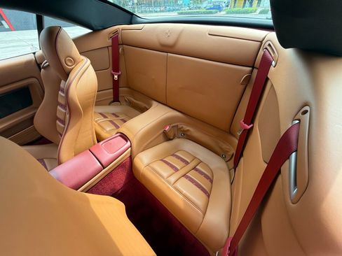 Used 2010 Ferrari California RWD image 36