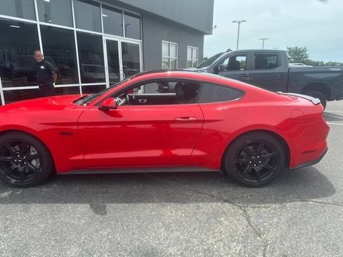 Used 2019 Ford Mustang GT Premium w/ Black Accent Package RWD image 8