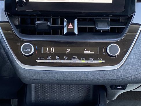 Certified 2025 Toyota Corolla LE image 14