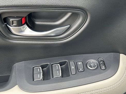 New 2026 Honda HR-V EX-L image 9