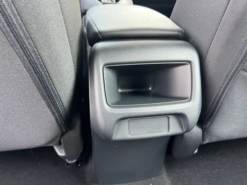 Used 2023 Honda HR-V LX image 19