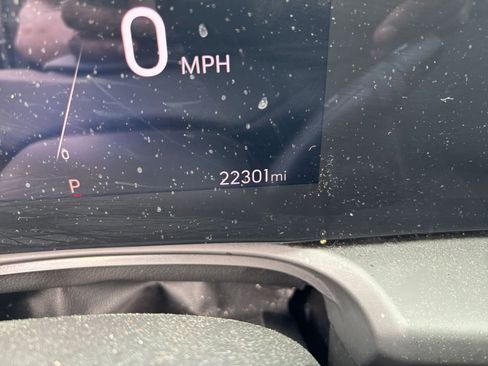 Used 2025 Buick Encore GX Preferred AWD/4WD image 39