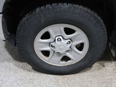 Used 2018 Toyota Tundra SR5 image 9