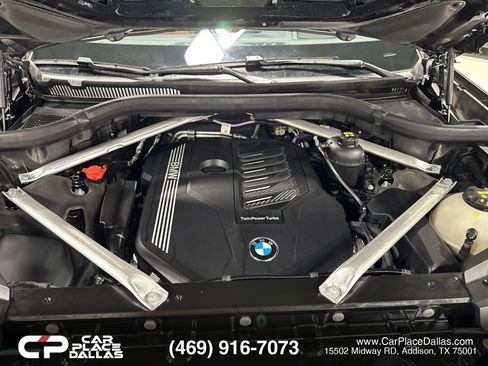 Used 2022 BMW X7 xDrive40i w/ M Sport Package AWD/4WD image 44