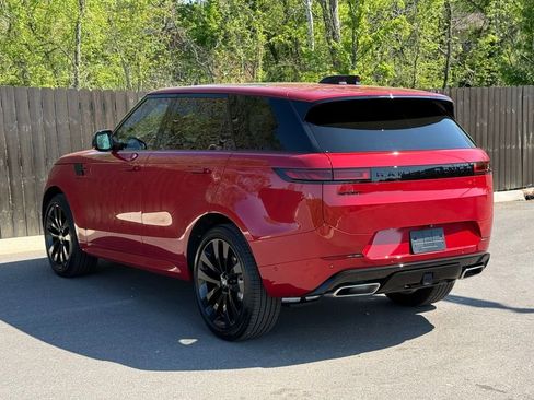 Certified 2025 Land Rover Range Rover Sport Dynamic SE image 3